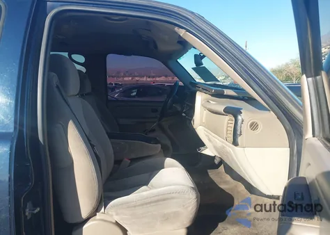 2004 Chevrolet Tahoe Ls z USA, uszkodzony, nr VIN 1GNEC13T54J275847